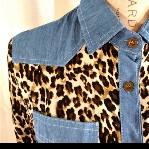 Grace & Emma Leopard Print & Denim Western Style Blouse - Picture 3 of 8
